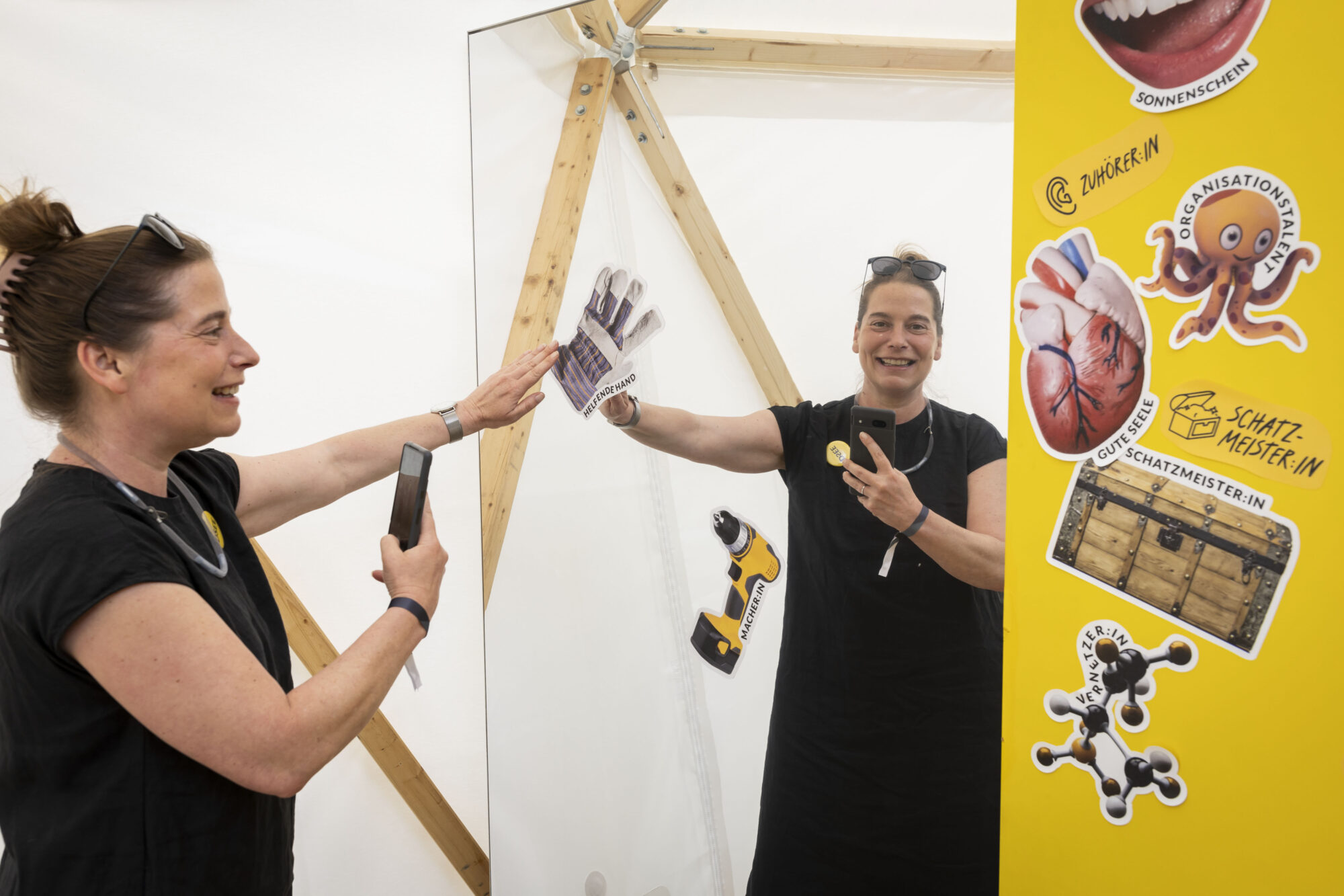 Katarina Peranić testet den Engagement-Spiegel